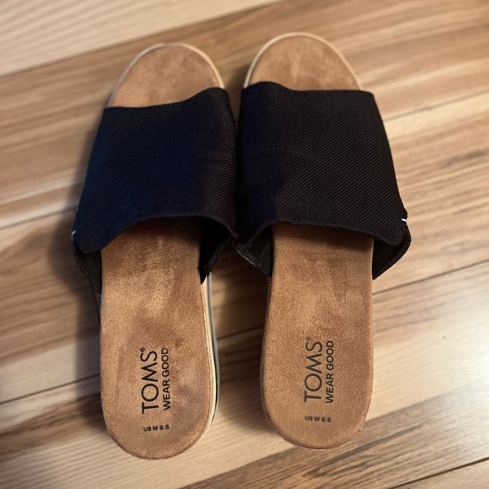 Toms Black Slide Sandals Minimalist Comfort
